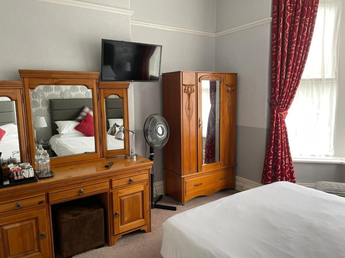 Rostrevor Hotel - Guest House ベリー エクステリア 写真