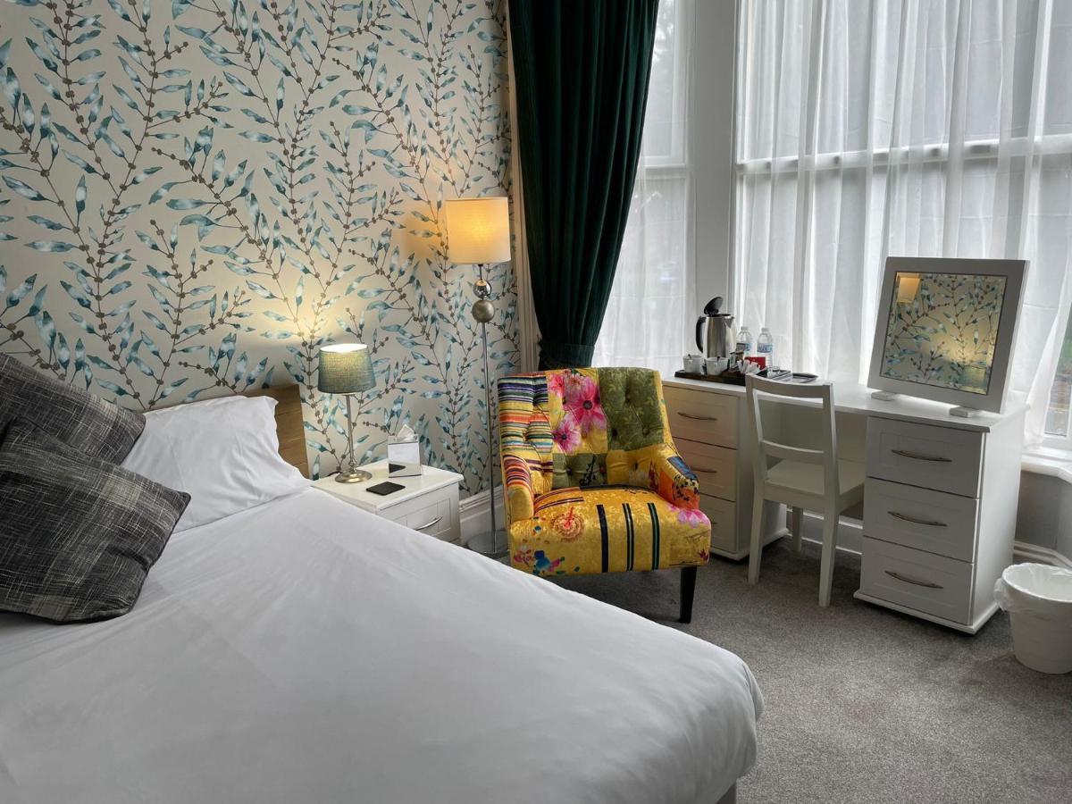 Rostrevor Hotel - Guest House ベリー エクステリア 写真